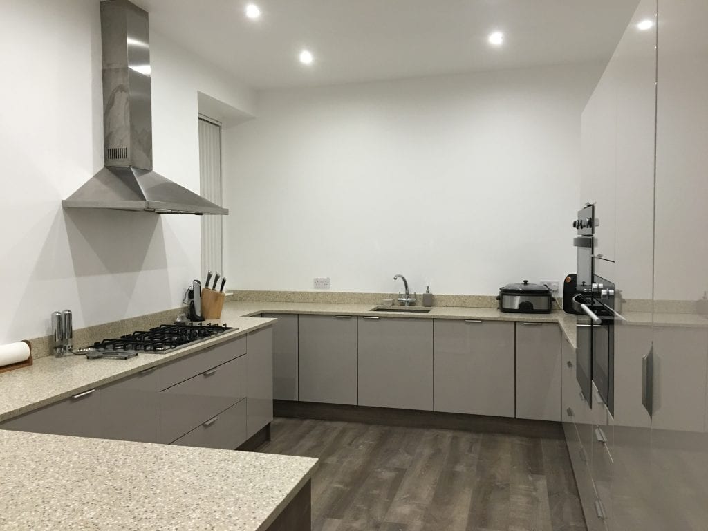 Kitchen Design With No Wall Units